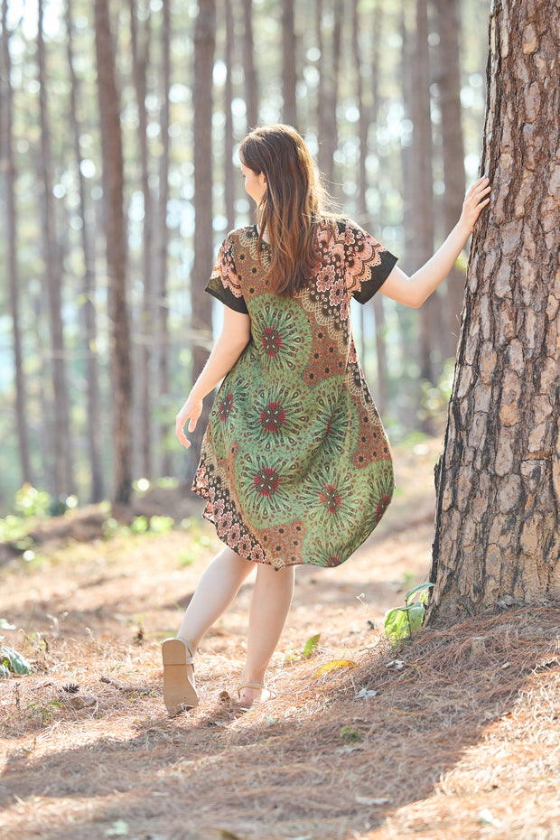 Green Flower Mandala Dress with Sleeves and Two Pockets